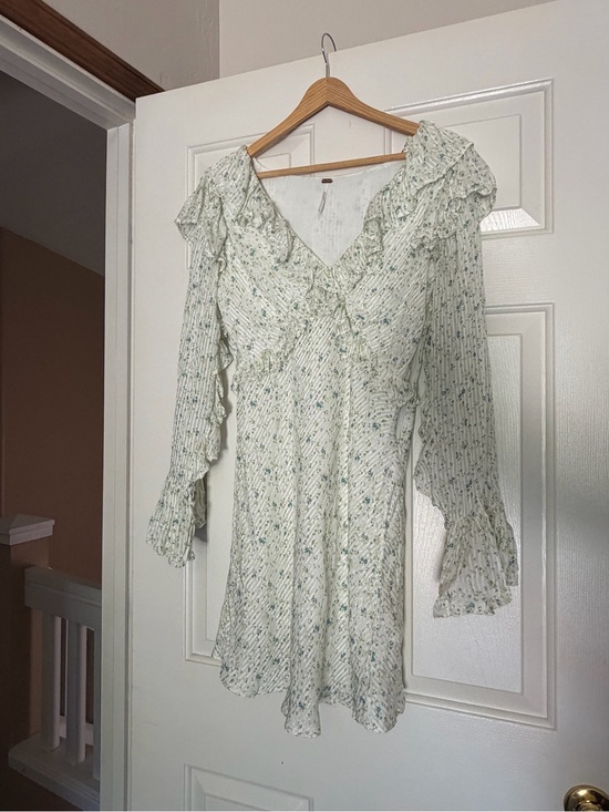 Free People Dresses & Skirts - Free People Light Green Floral Ruffle Mini Dress